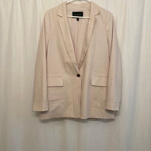 Banana Republic Linen Jacket. Never worn, just tried on. Great condition.